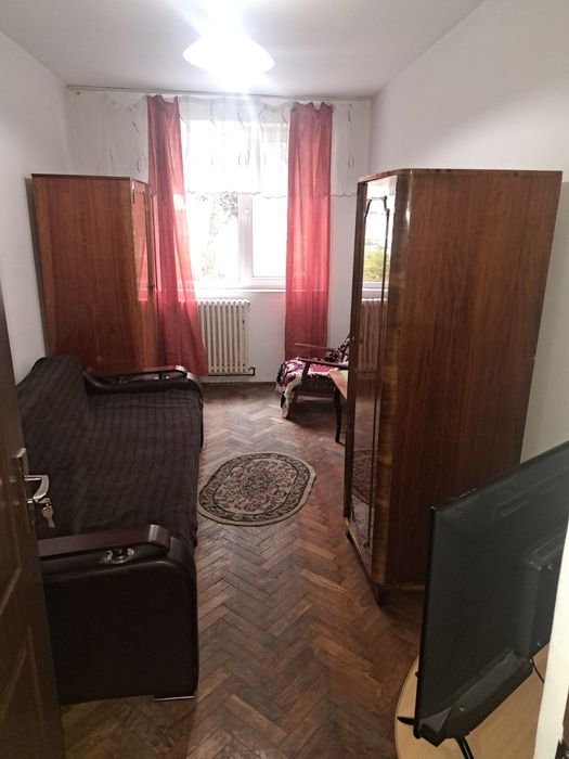 Apartament 3 camere de inchiriat