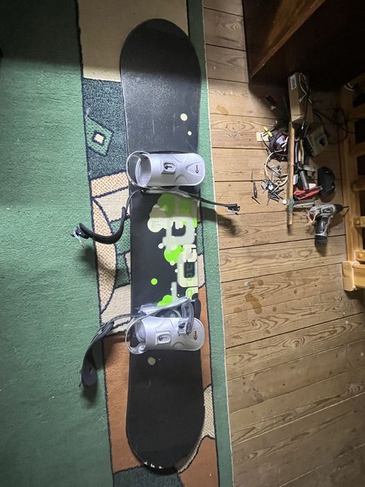 Продам хороший сноуборд