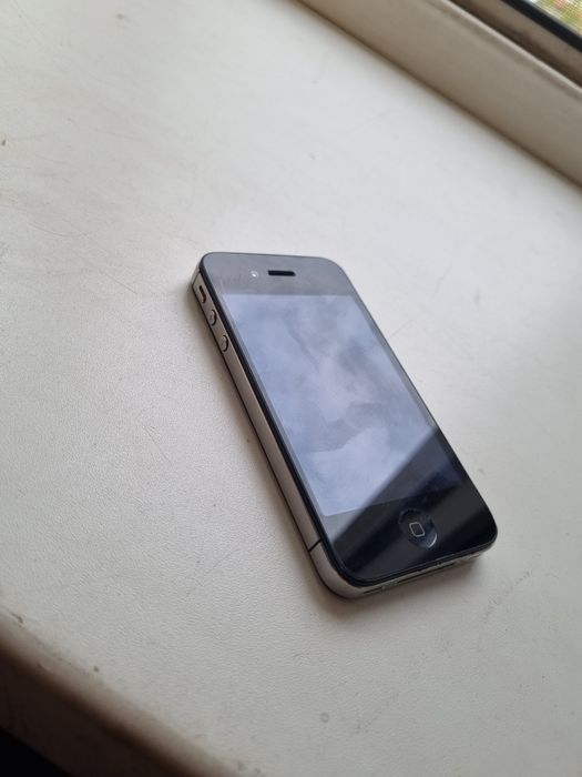Продам Iphone 4c