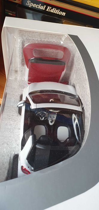 1:18 SMART - Forfour ,Fortwo cabrio 2015