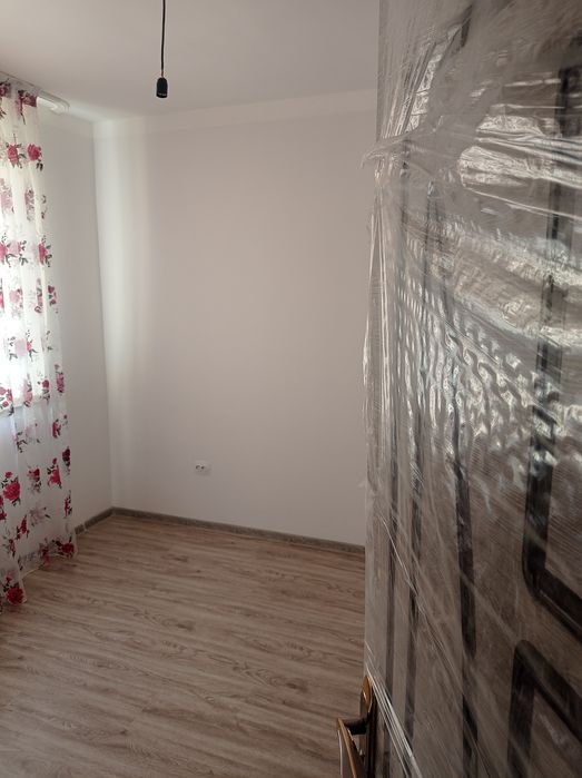 Uy sotiladi 3 xona qibray