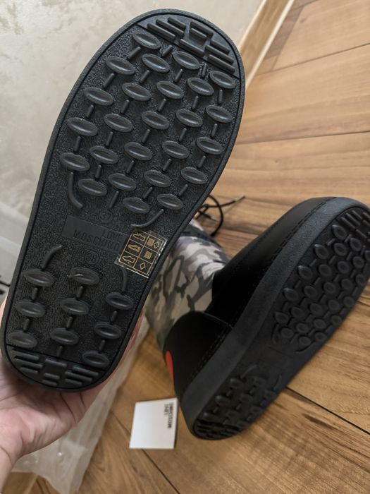 Апрески LOVE MOSCHINO 37-38