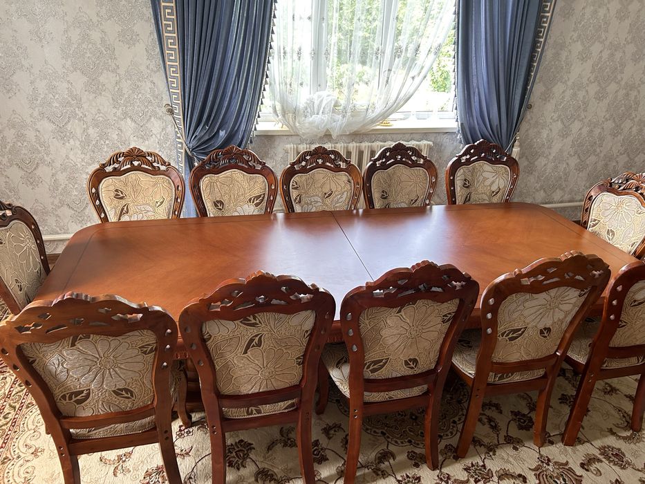 Стол и стулья в комплекте Малайзия