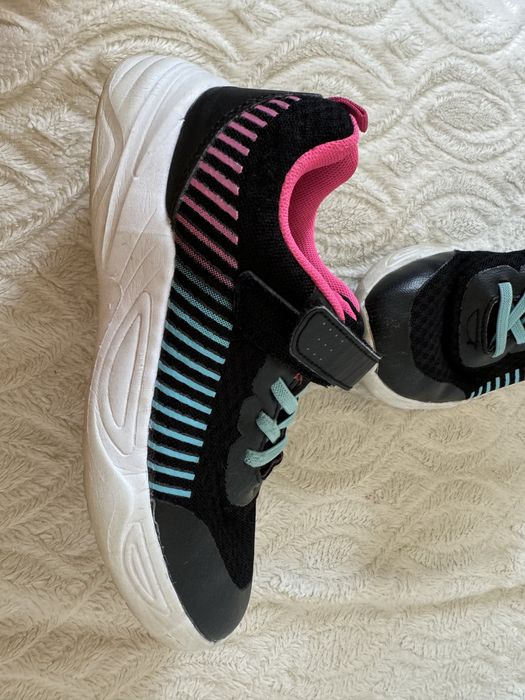 Кроссовки на девочку, 34