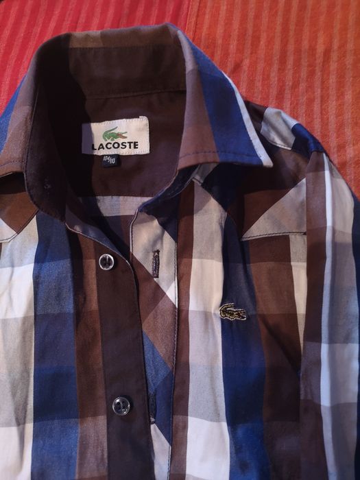 Cămăși băieței culori diferite