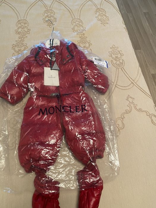 Комбинезон MONCLER