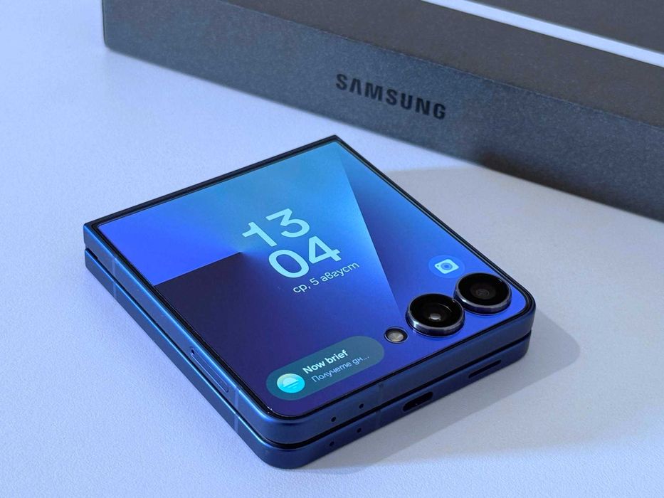 Бартер! Гаранция! Samsung Galaxy Z Flip 7 512/12GB Blue Shadow (Син) + Аксесоари.