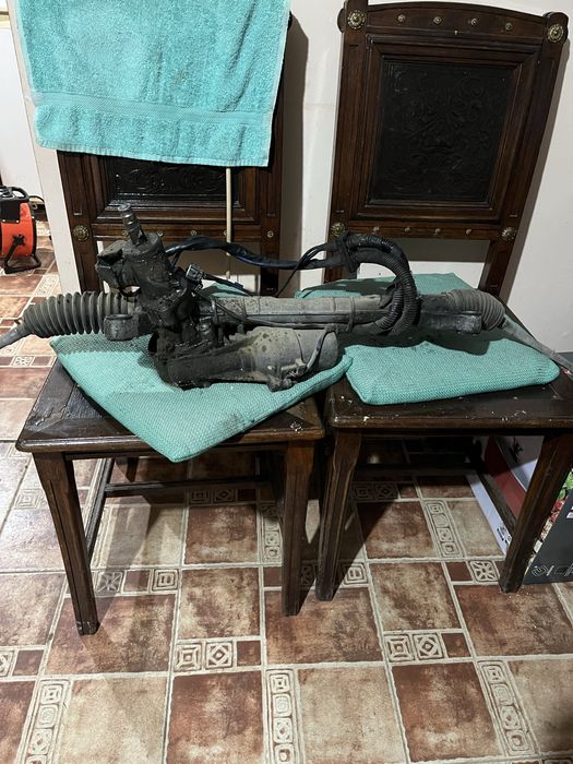 Dezmembrez subaru,Caseta directie subaru cu tot cu modul