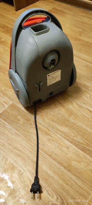 Пылесос LG 13000 продам