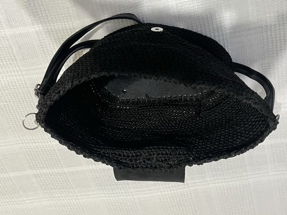 Ръчно изплетена чанта в черно