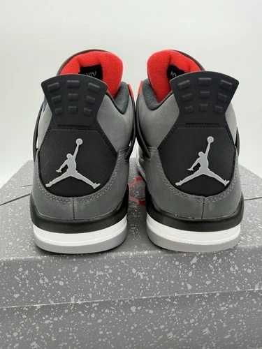 Sneakers Jordan4 Infrared cu eticheta (nu Nike, Gucci, Adidas, Balenciaga)