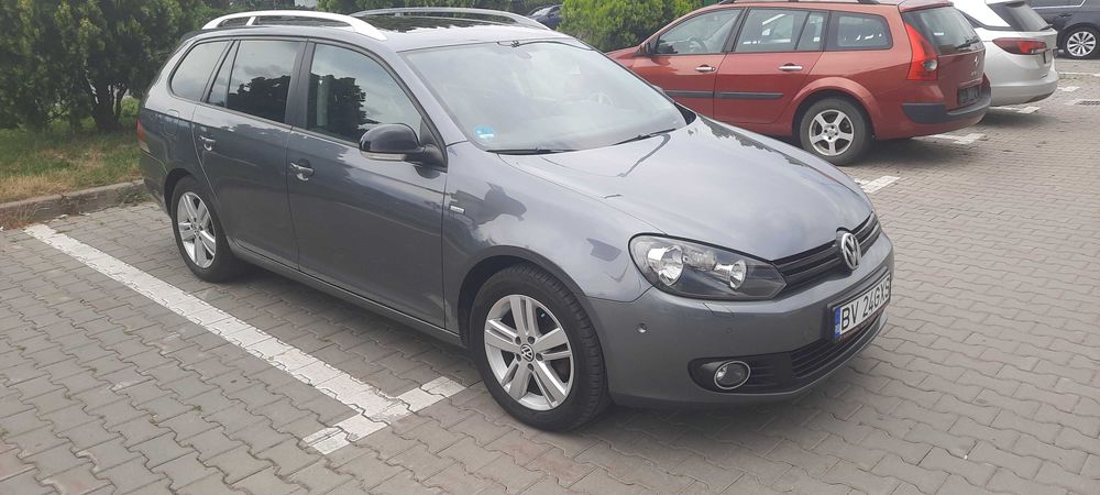 VOLKSWAGEN Golf 2012