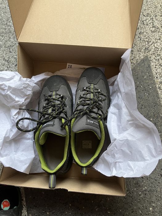 Туристически обувки