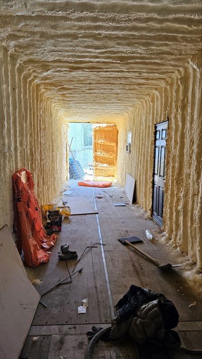 Продаётся контейнер утеплённые. 12 метровый