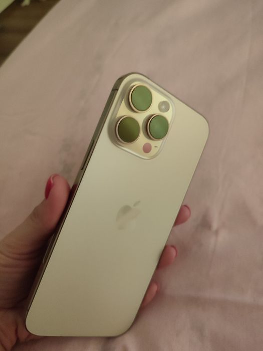 iPhone 16 pro max 256 GB gold