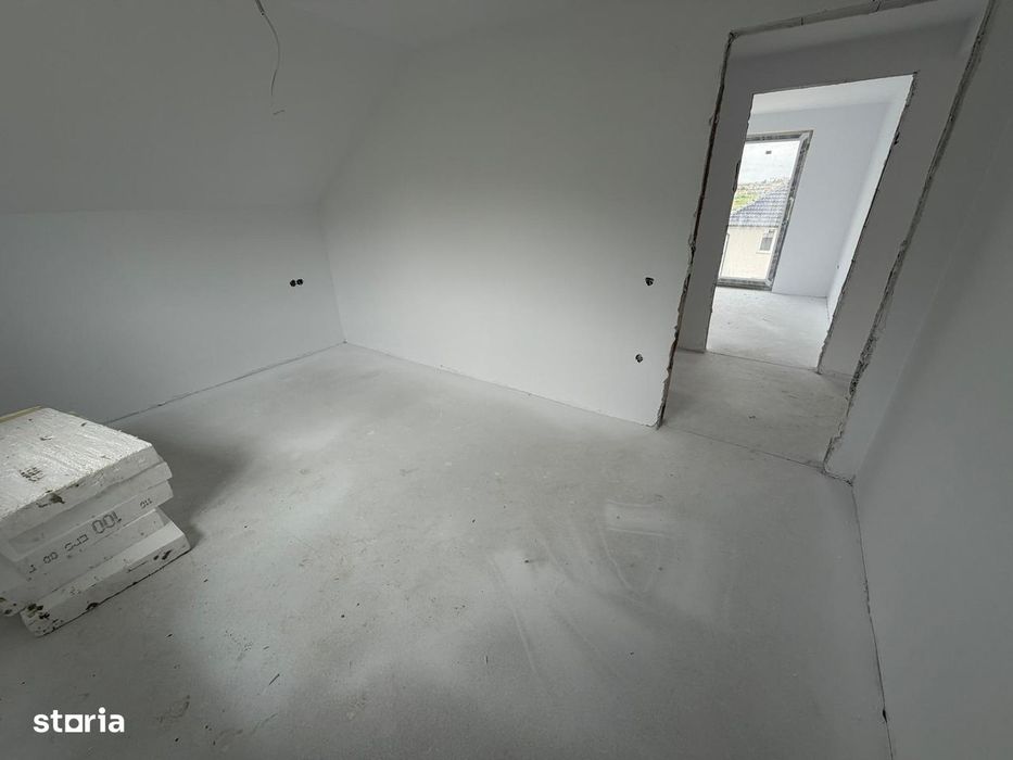 Casa noua single +330mp teren+ 2 garaje-Strand 2