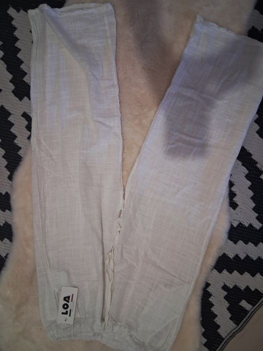Pantaloni in marimea S
