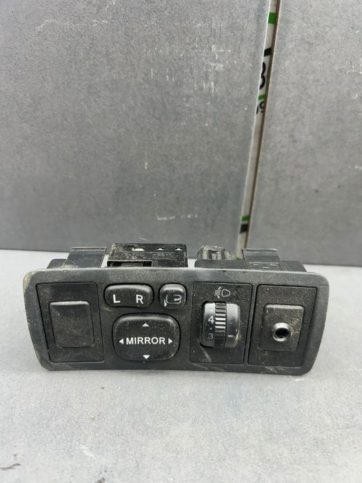 Buton reglaj oglinzi Toyota Avensis 2007