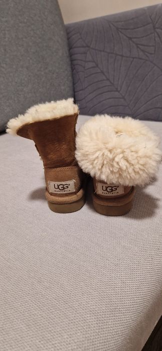 Боти UGG и Adidas маратонки