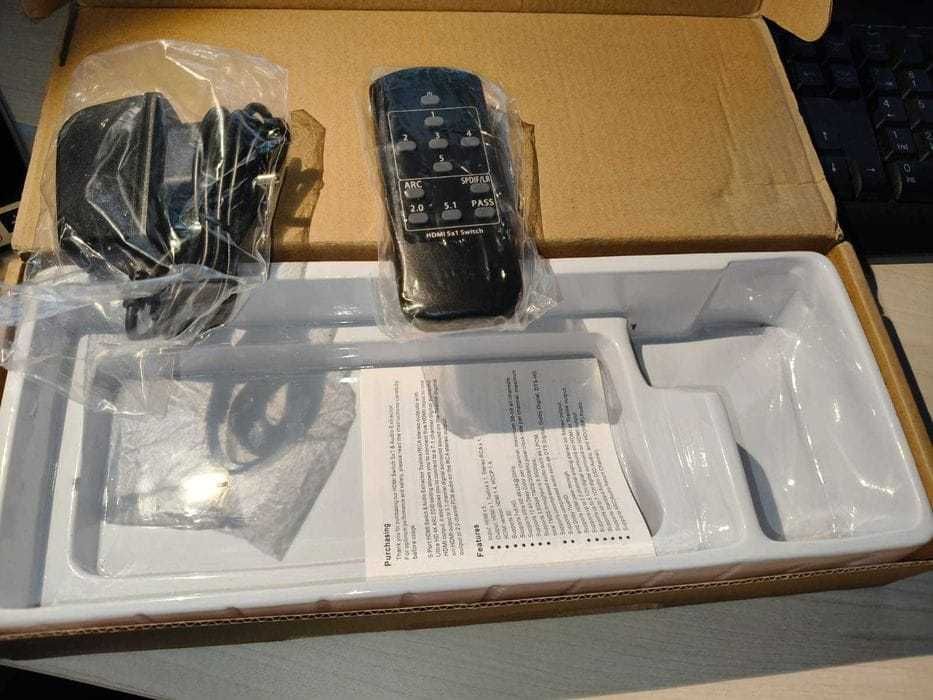 4K, 3D, HDMI Switch 5X1, conexiune optica, telecomanda, alimentator