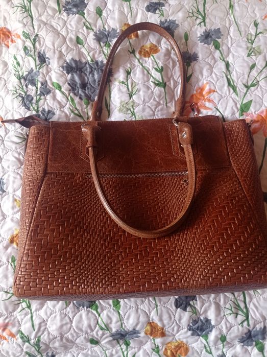 Нова чанта от естествена кожа