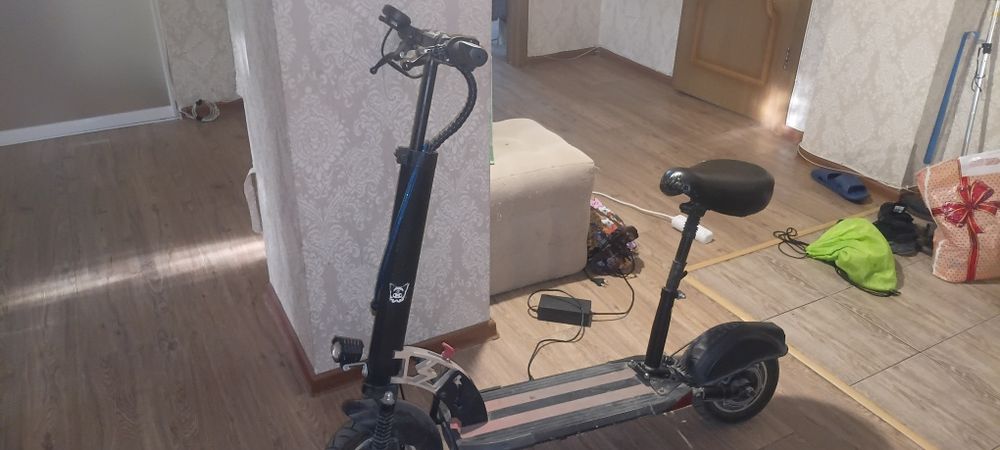 Продам электросамокат