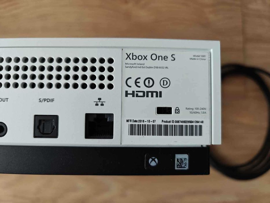 Consola MICROSOFT Xbox One S 500GB alba + controller alb