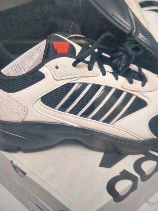 Кроссовки Adidas оригинал.