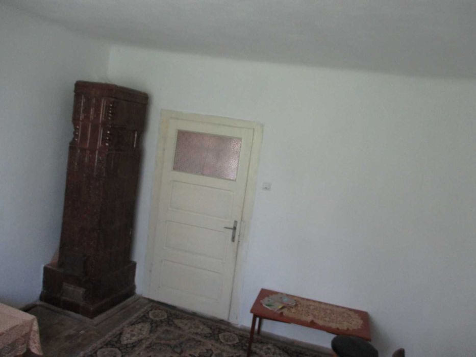 Gospodărie autentică  in Berevoești (sat.Ungureni) Câmpulung!