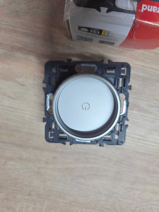 Legrand 774263 Dimmer cu buton rotativ Valena, alb, 2 fire