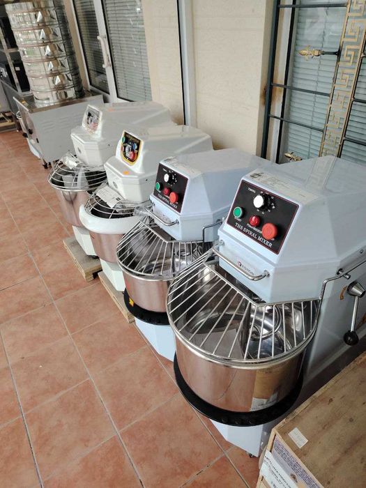 оборудование для кафе и ресторанов холодильник нержавейка (первый рук)