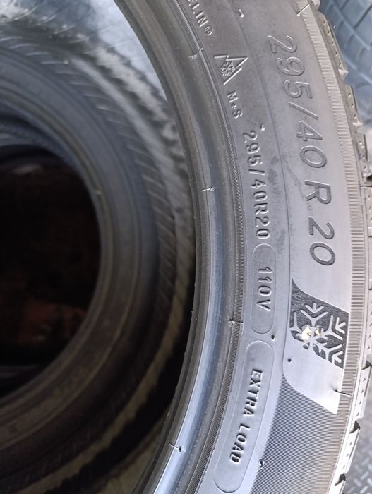 Anvelope de iarnă 295 40 20 Michelin dot 2022