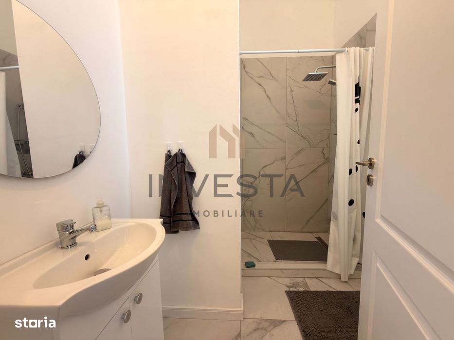 Apartament cu 3 camere si balcon, in Centru, langa Tribunal!