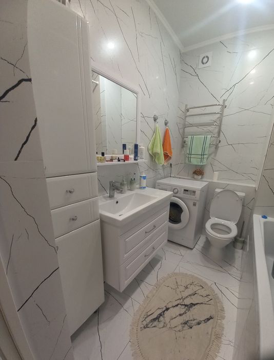 Продаётся евро3х кв Байтурсынова 70/1