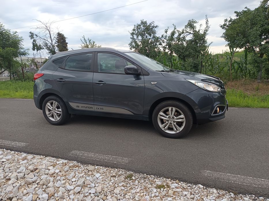 HYUNDAI ix35 2011 — imagine 2