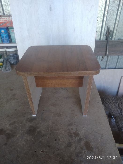 Табурет маленький и большой