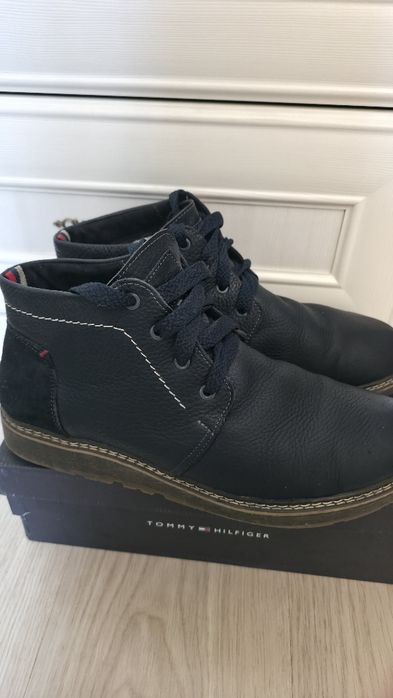 Продам мужские зимние ботинки.