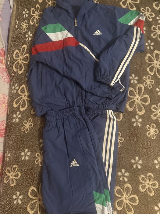 Продам спротивный костюм
