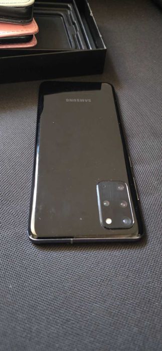 Samsung Galaxy S20+COSMIC BLACK- 8GB RAM 128GB-Неразличим от нов! Оригинален дисплей! Пълен комплект!