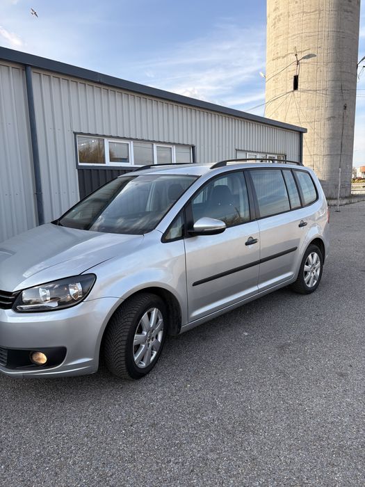 Vw Touran 2012.