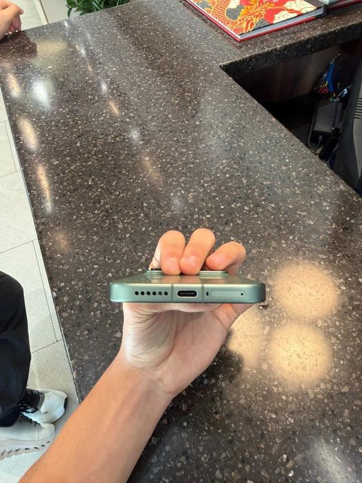 Обменяю Xiaomi 17 pro 256gb