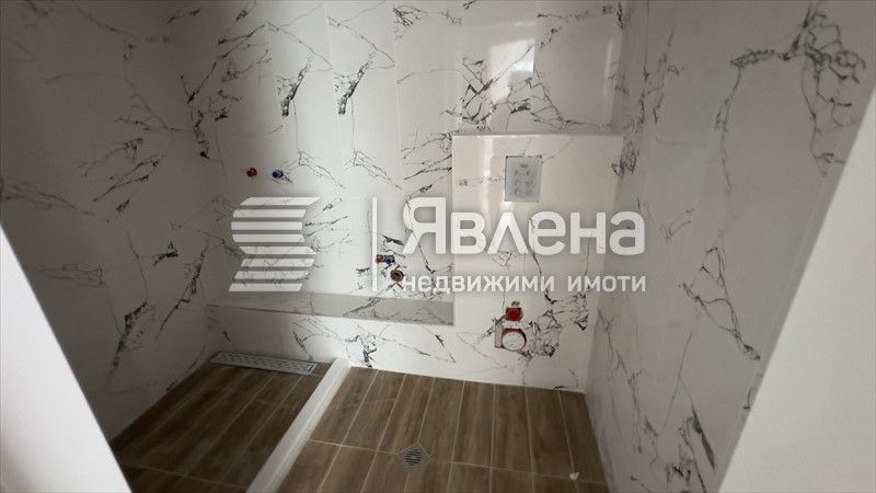 Продава се Тристаен апартамент в Варна, м-т Траката - 135 кв.м за 1956 €/кв.м - Снимка #5