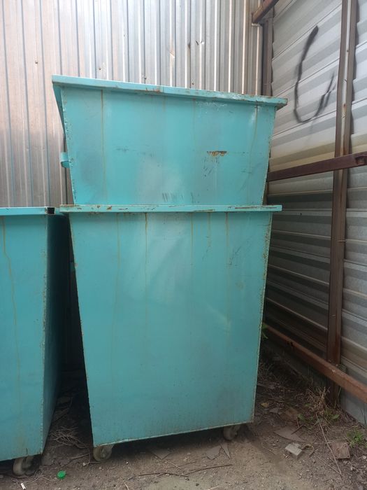 Металлические урны