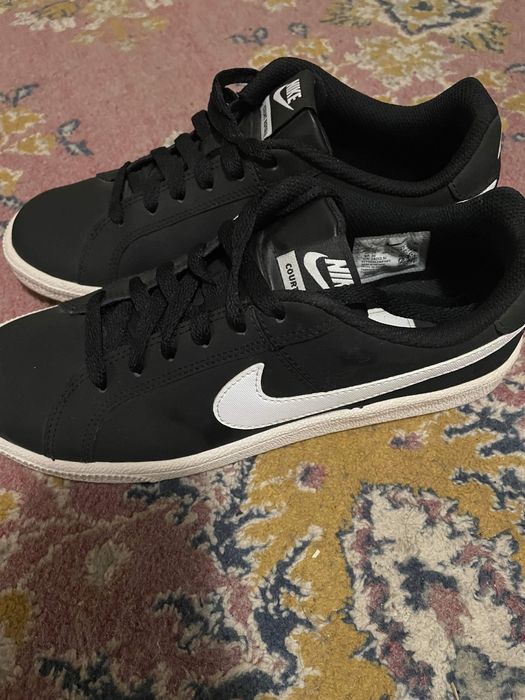 Tenesi Nike Court Royale