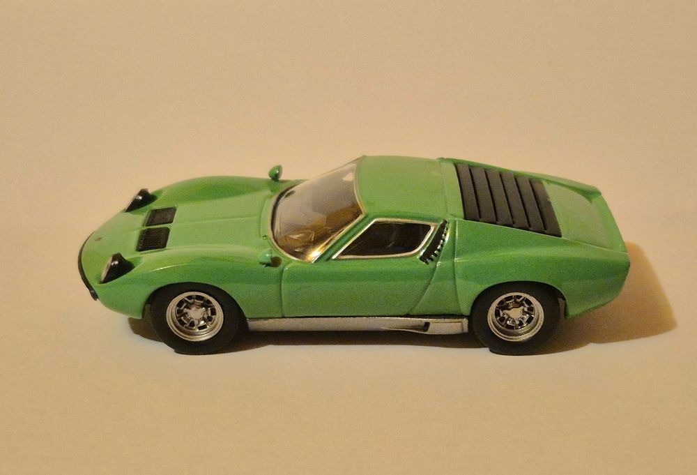Macheta auto scara 1 43 Lamborghini Miura