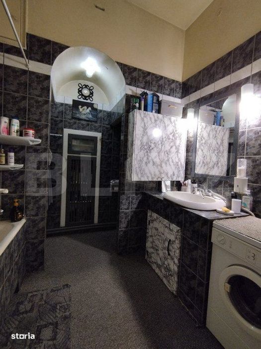Apartament spatios, cu 4 camere, 155 mp, zona Catedrala si malul Begai