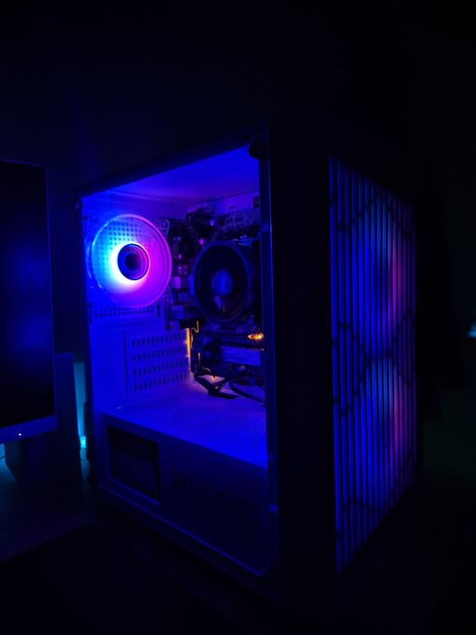 Sistem PC gaming, fac schimb și cu ps5