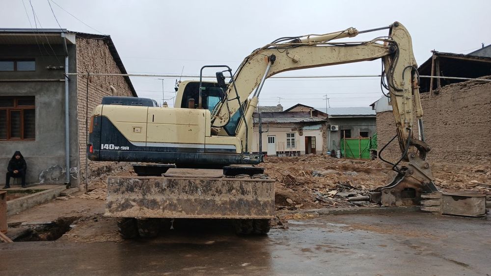 Услуги экскаватор.  Экскаватор хизмати.