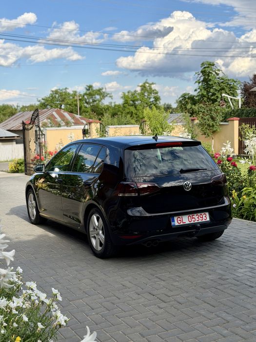 VOLKSWAGEN Golf 2013 — imagine 4