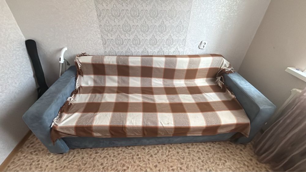 Продам диван в хорошем состоянии